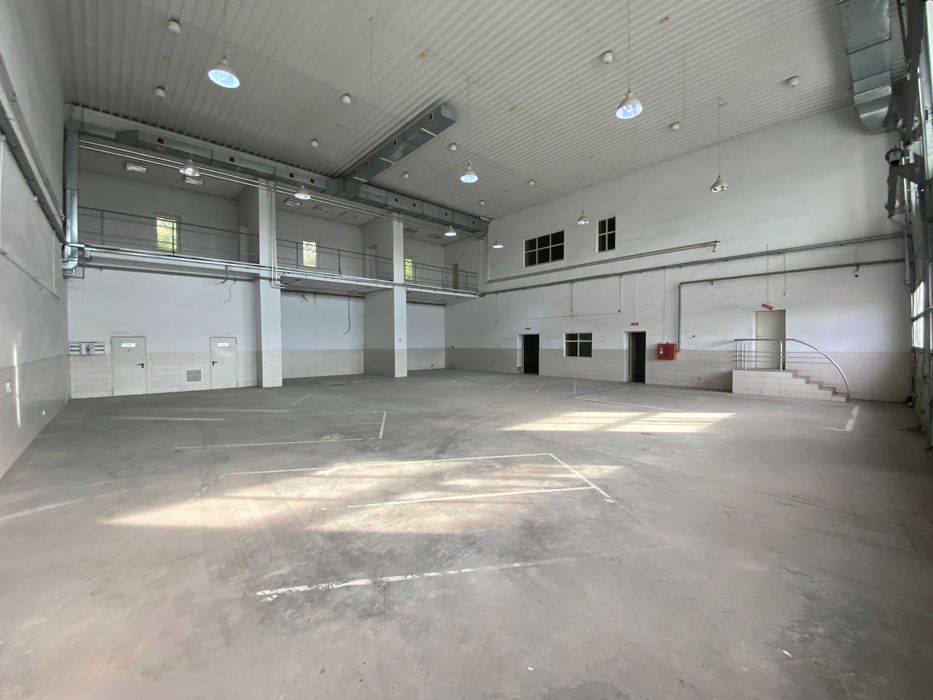 Комерційні та складські площі, офісні приміщення