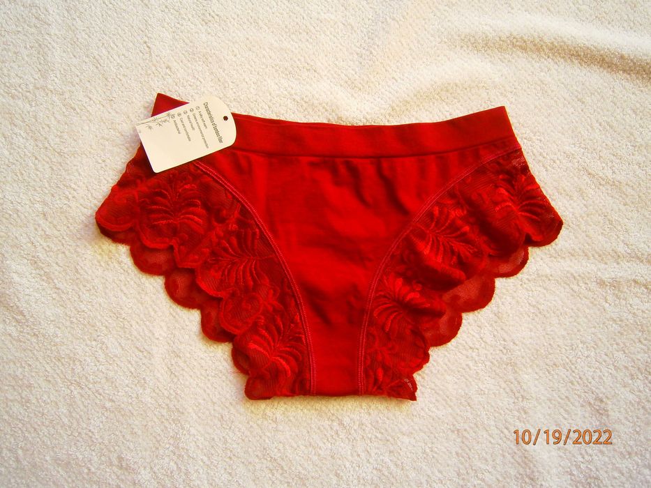 Cudowne bordowe Majtki z koronką rozmiar M/L