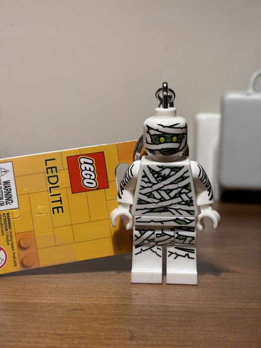 Brelok LEGO Mumia z latarką led