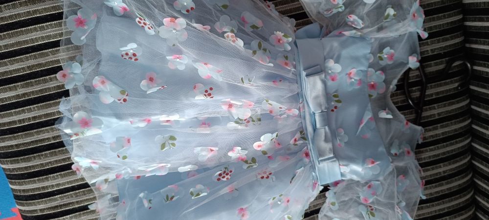 Святкове плаття для дівчинки на 2 рочки з подарунком