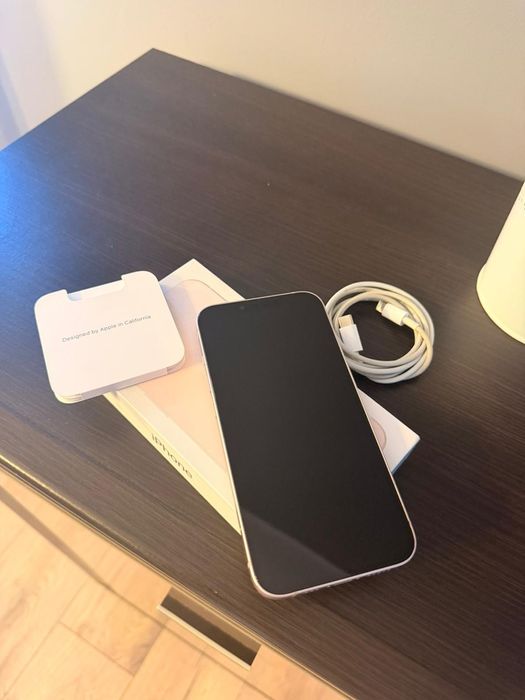 iPhone | 128GB | 100%