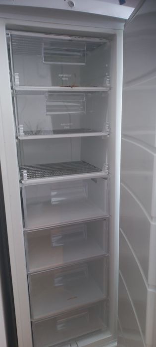 Морозильна камера Privileg