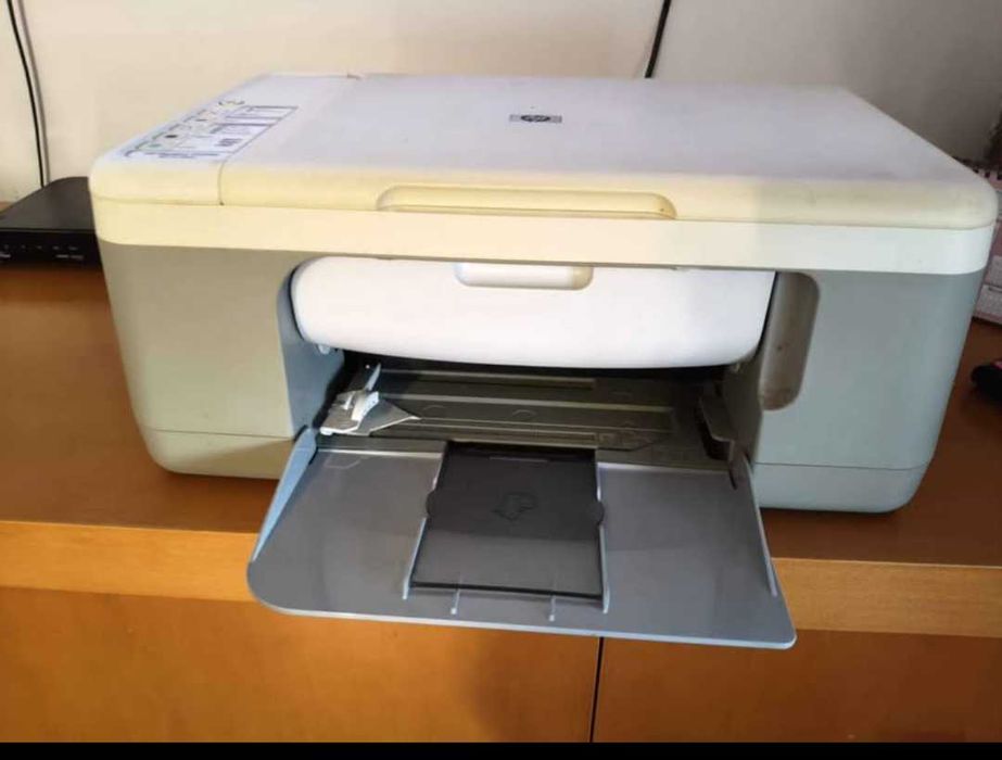 Impressora HP 3 em 1 ( imprime , digitaliza e fotocópia)