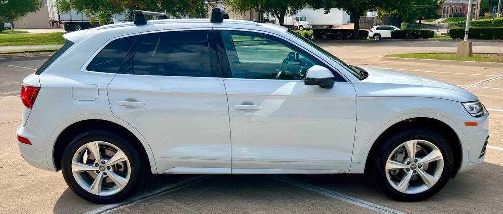 Audi Q5 Premium Plus      2020
