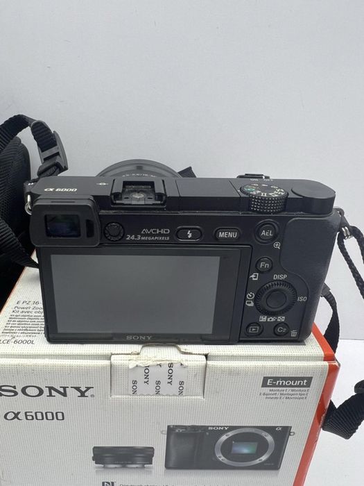 Aparat Sony Alpha 6000 + Obiektyw Sigma 16MM + Akcesoria/GW/Wys!