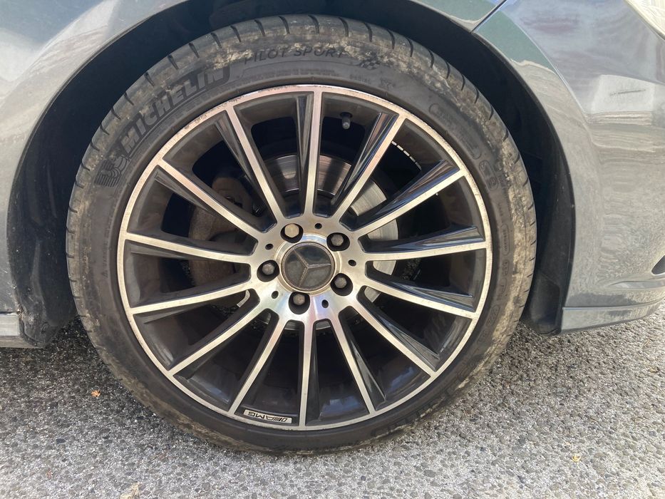 Pneus e jantes Mercedes R18