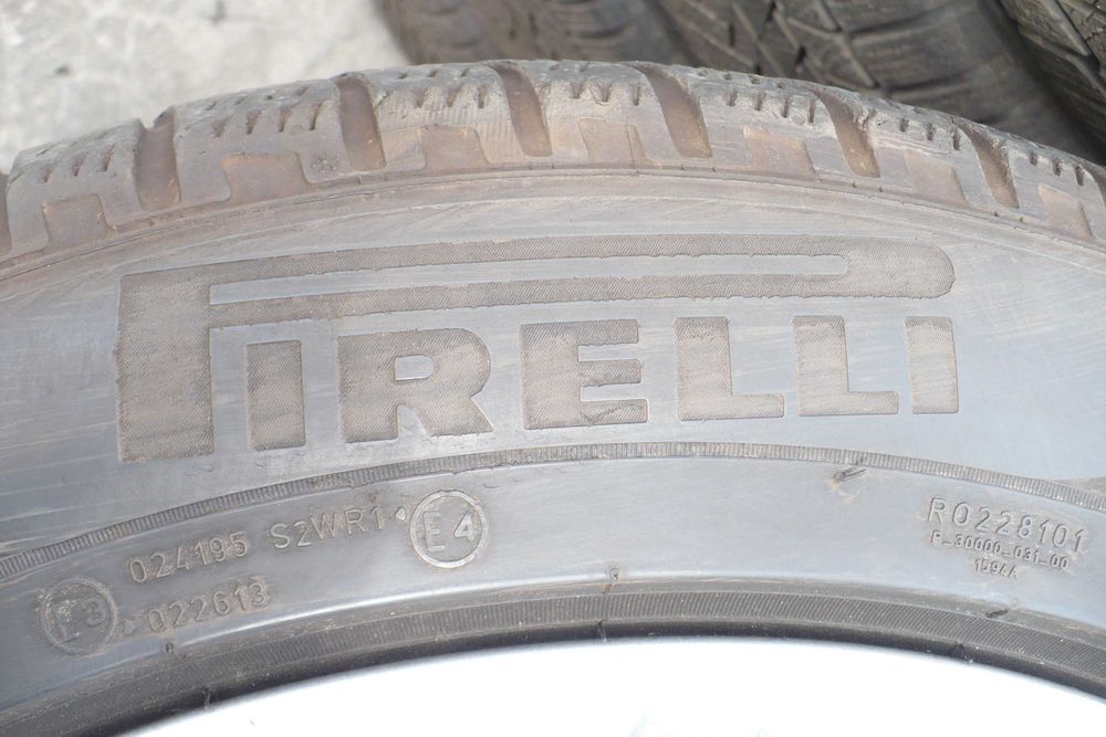 Opony Pirelli Scorpion 255/50R19 107V 5mm Zima RSC 2017r. 4 szt.