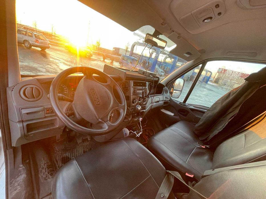 Евакуатор IVECO 35S21 2012 р, платформа з гідравлікою 5 м/2,1 м, обмін