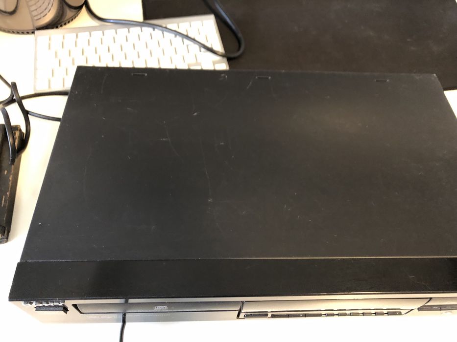 odtwarzacz płyt kompaktowych sony CDP 297