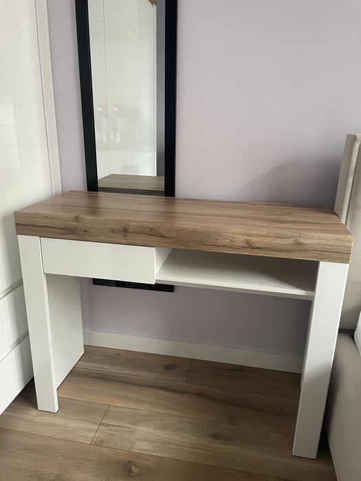 Sprzedam biurko/toaletkę