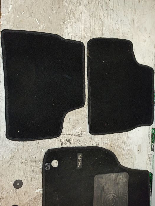 Conjunto de 4 tapetes - OPEL ASTRA H Combi (A04) | 04 - 14