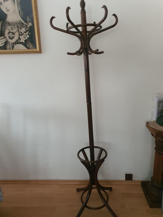 Stojący drewniany wieszak 185 wysokość