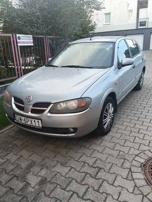 Nissan Almera