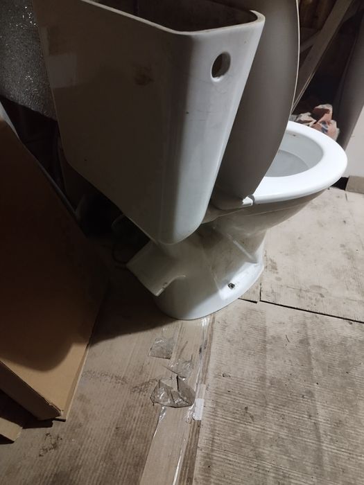 Унітаз комплект в зборі