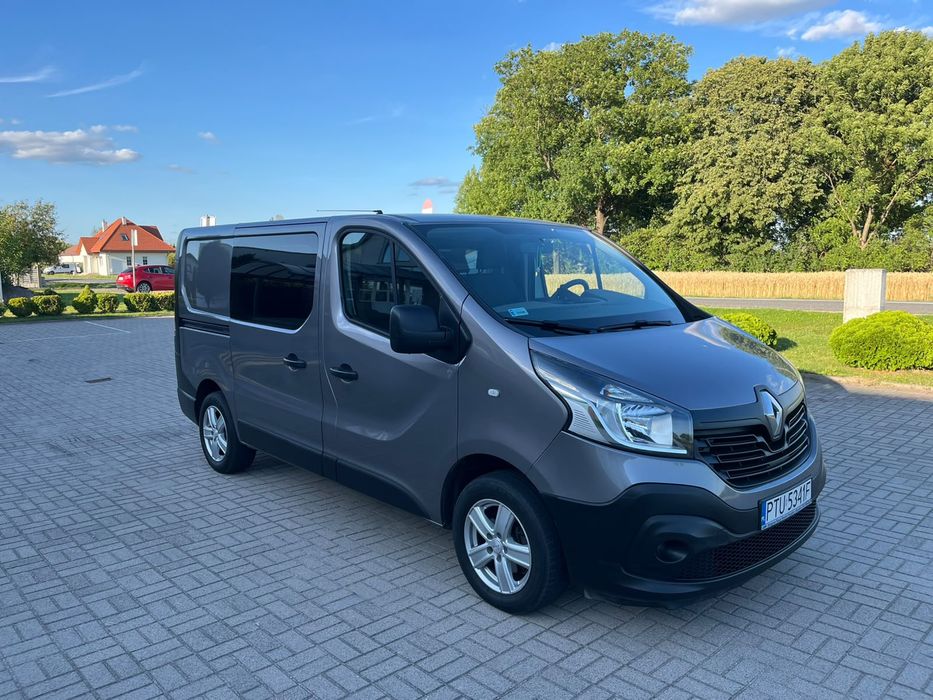 Renault Trafic z roku 2015 rok produkcji .2 drzwi super stan
