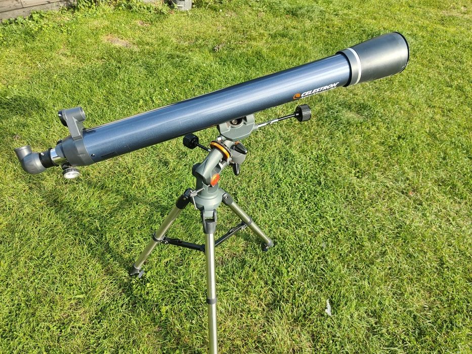 Teleskop Celestron AstroMaster 90