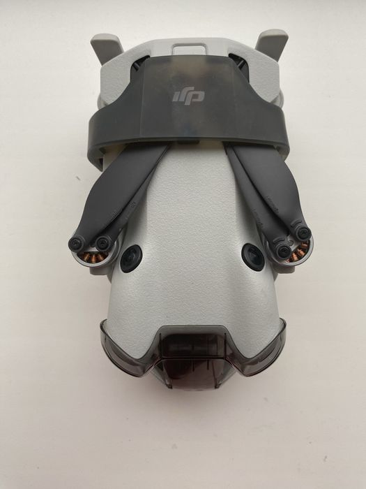 Квадрокоптер DJi міні про 4