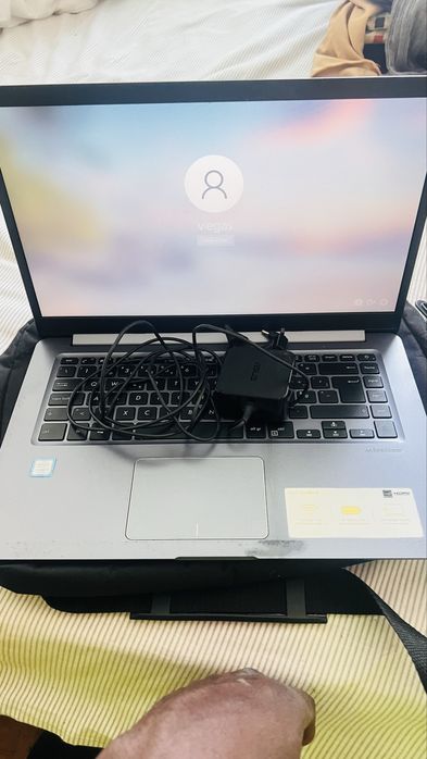 Vendo computador portatil