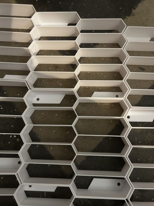 Stojak hot wheels na autka biały