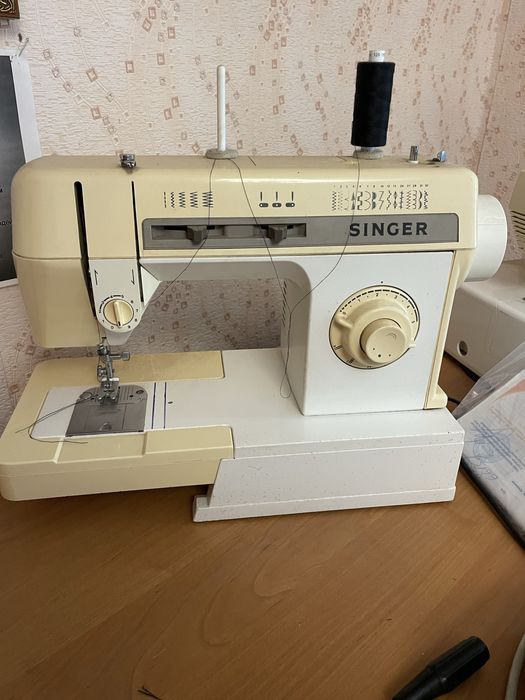 Швейна машинка Zinger