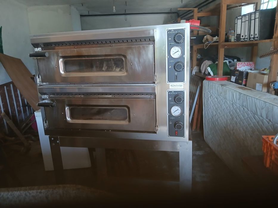 Material proveniente de um restaurante que encerrou recentemente