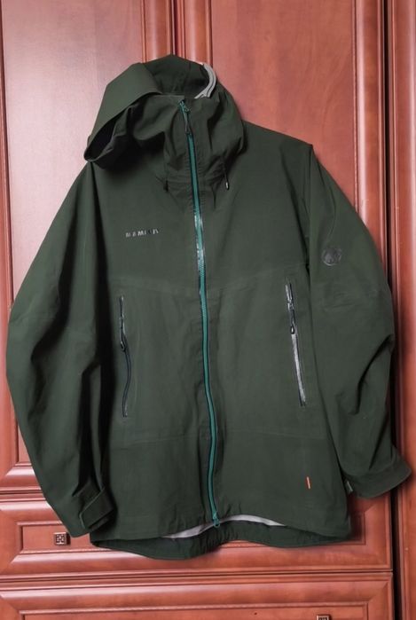 Куртка Mammut Gore-Tex.
