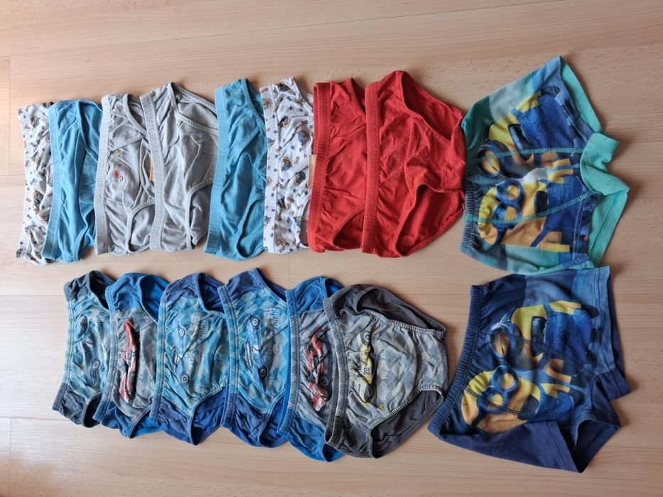 Zestaw 16 par majtek r.122