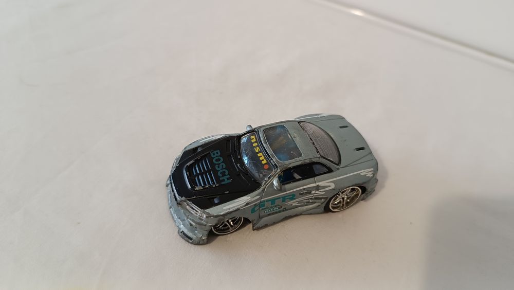 Miniatura Carro Nissan GTR. Cinza. Bosch