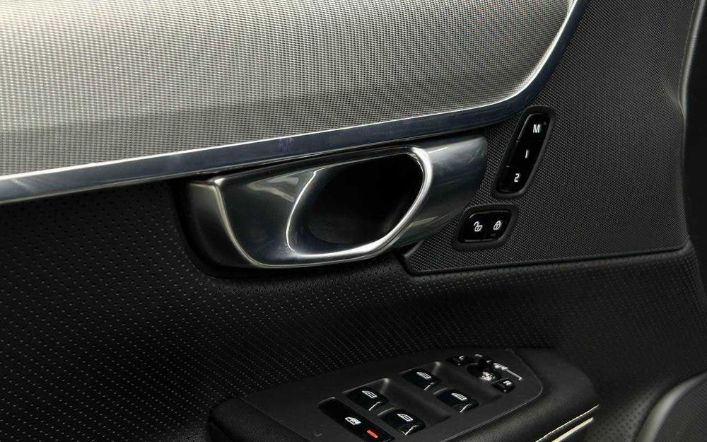 Volvo S90 2017 року