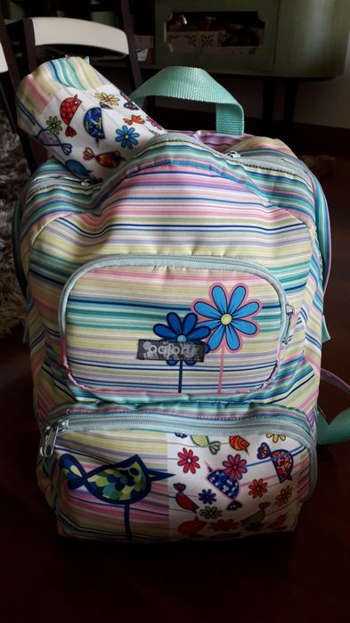 Mochila 3 fechos + Estojo Passarinho Multicolor Criança (Ótimo estado)