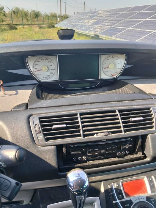 Автомобіль Пежо 807