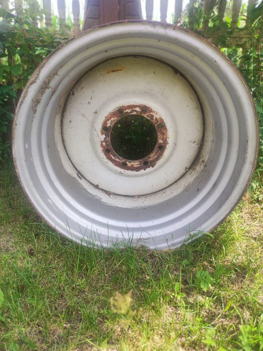 Felga rolnicza R32 do kombajnu