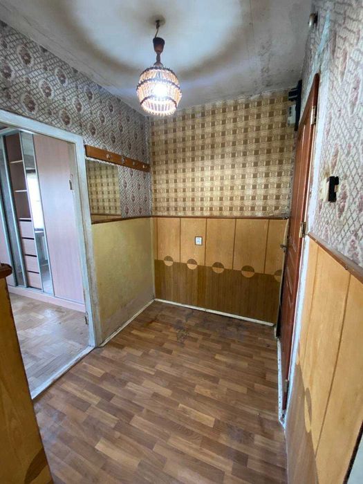 Продам квартиру від власника — під ремонт