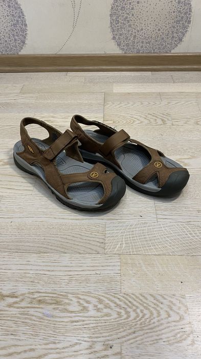 Сандалі Keen 43/27,5см  крокси Open Toe Teva Chaco Bedrock Hoka Birkenstock Xero Shoes Offroad Luna Sandals, Ecco, Merrell Crocs