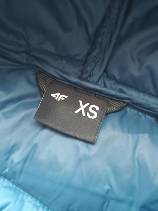 Damska kurtka płaszcz zimowy 4F XS