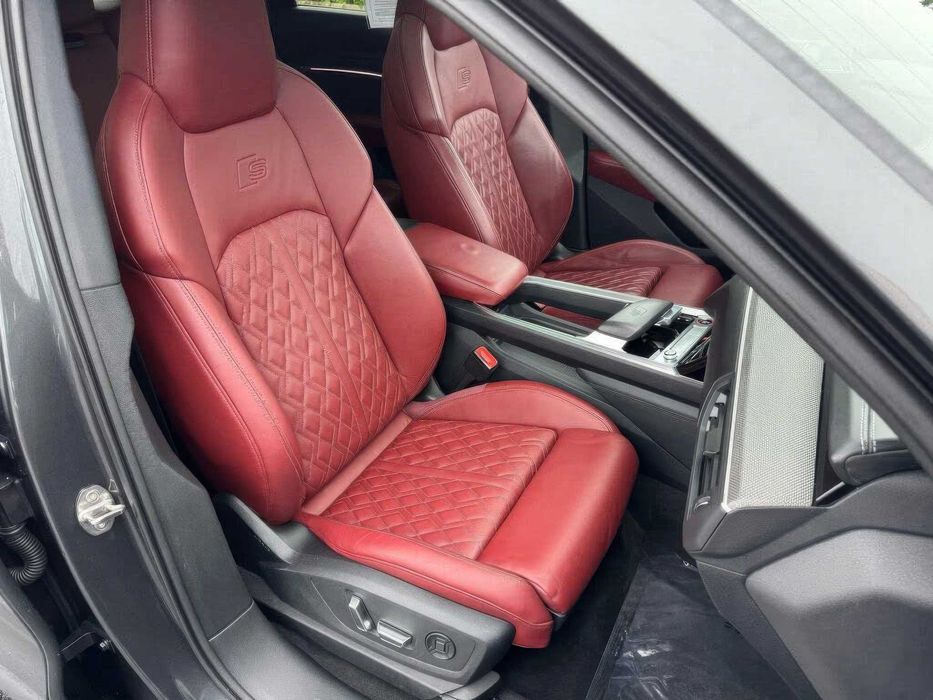 Audi e-tron S Premium Plus Sportback      2023