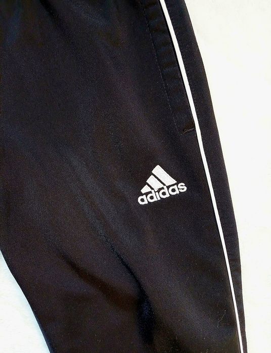 Spodnie chłopięce dresowe Adidas r.140