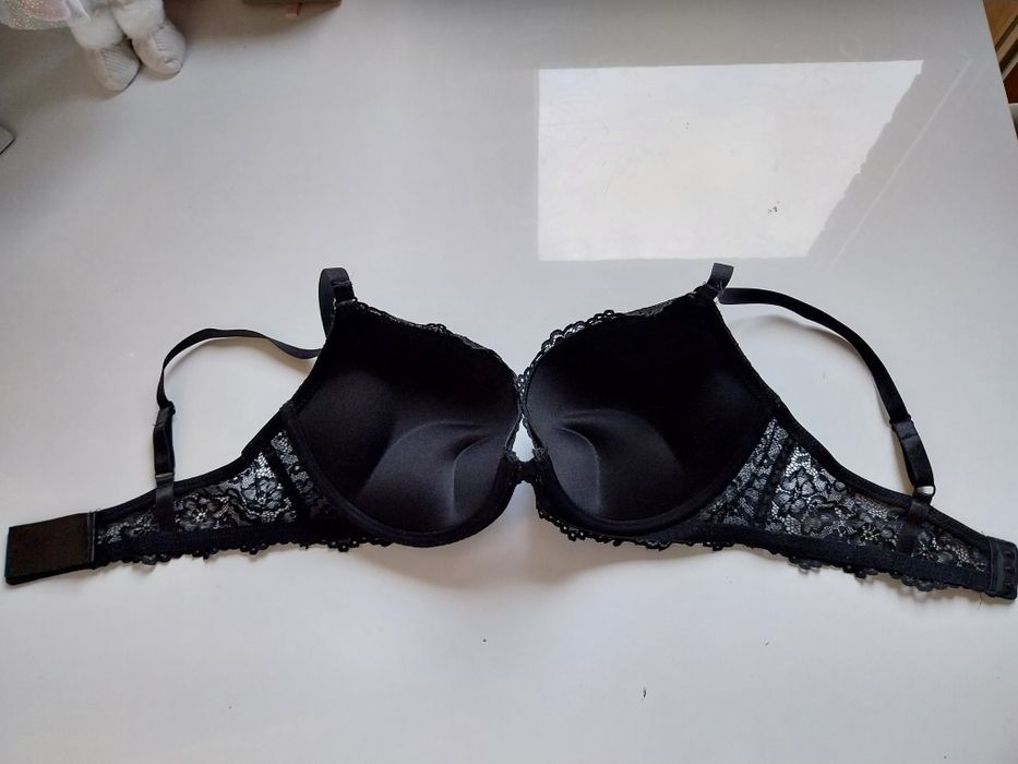 Czarny stanik, biustonosz H&M jak nowy, rozmiar 80 C