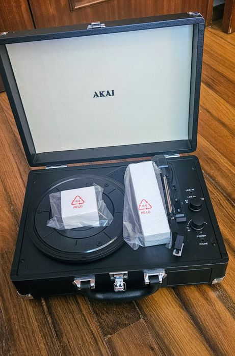 AKAI Retro Leitor de Vinil