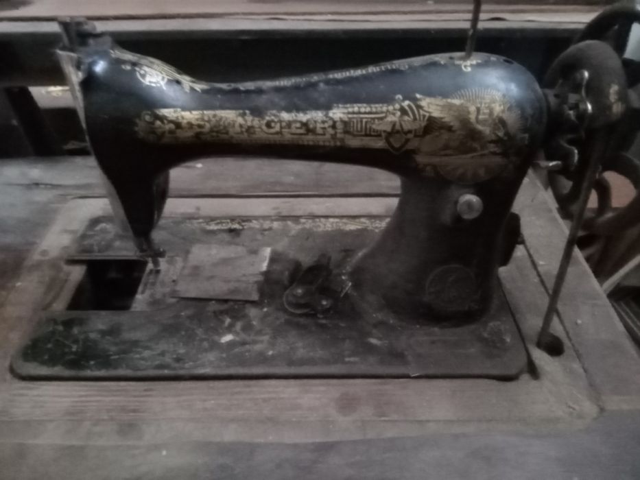 Продаю машинку Singer