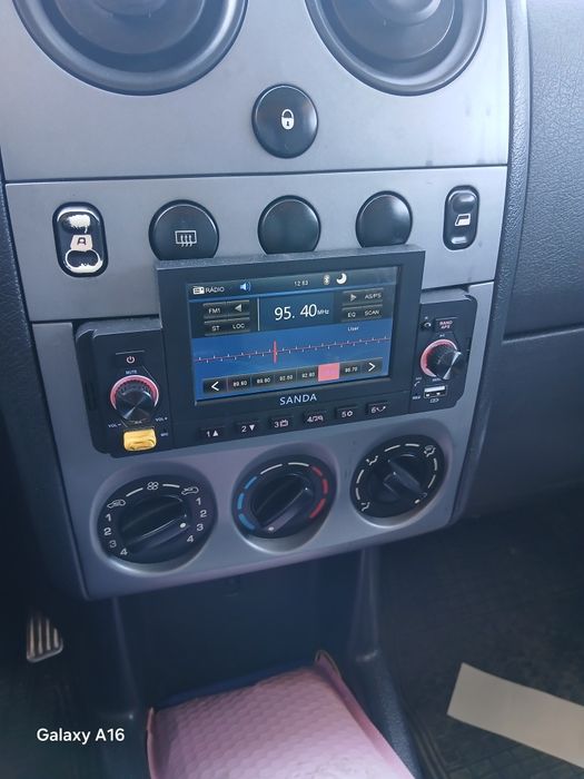 Vendo radio com multimedia