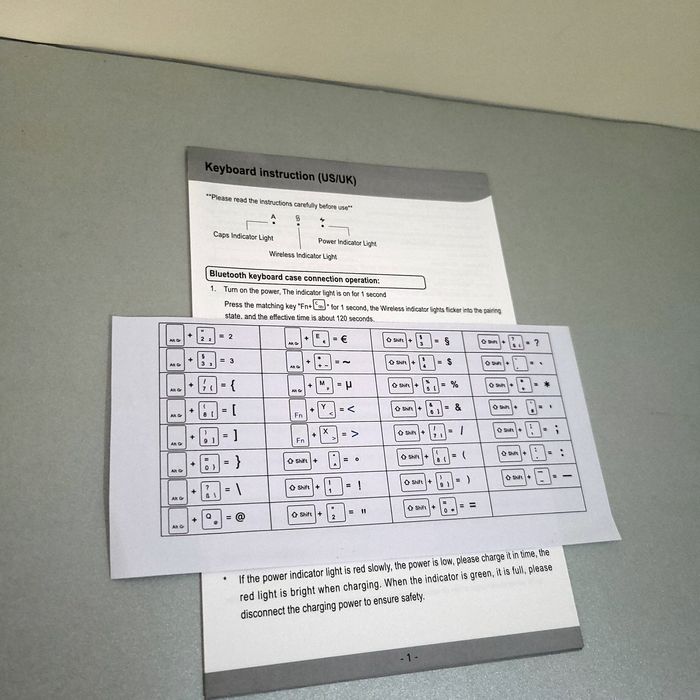 NOWY! Zestaw etui + klawiatura bezprzewodowa Bluetooth do iPad/Samsung