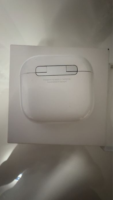 Słuchawki Apple Airpods 4