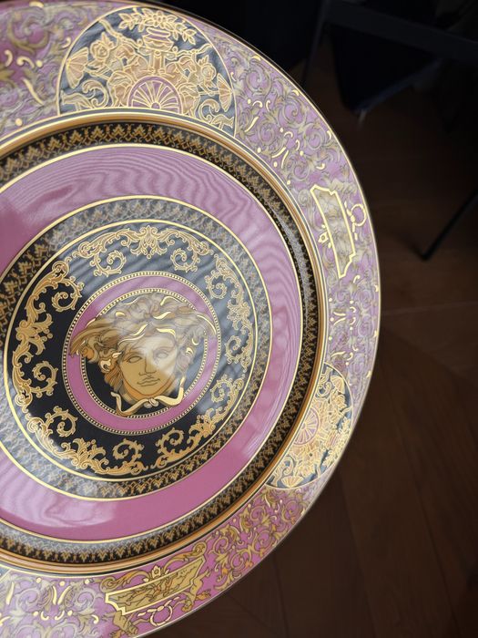 Rosenthal x Versace Medusa Pink – Exclusively Made for Donatella Versace | Kolekcjonerski Talerz