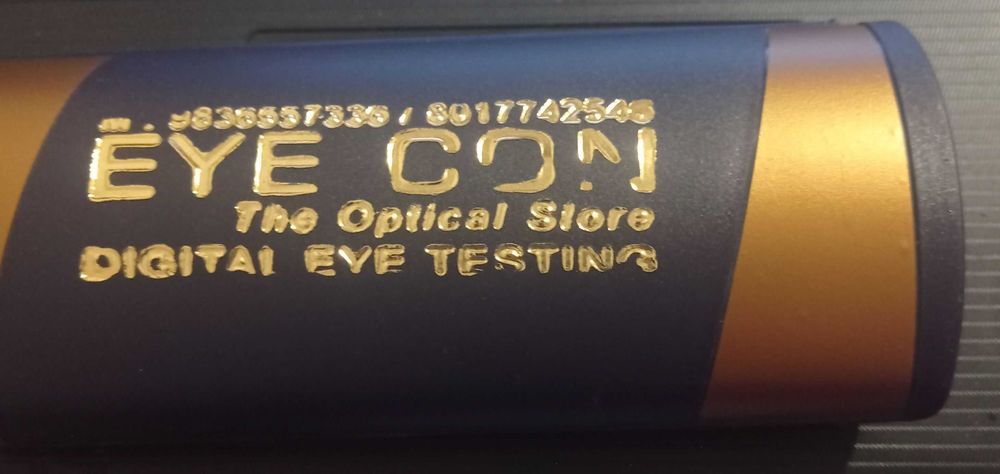 Футляри для окулярів різні