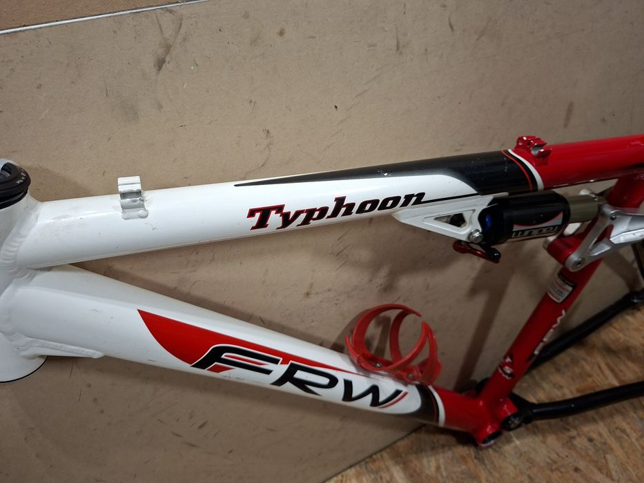 Rama Full FRW Typhoon Manitou Radium trek specialized