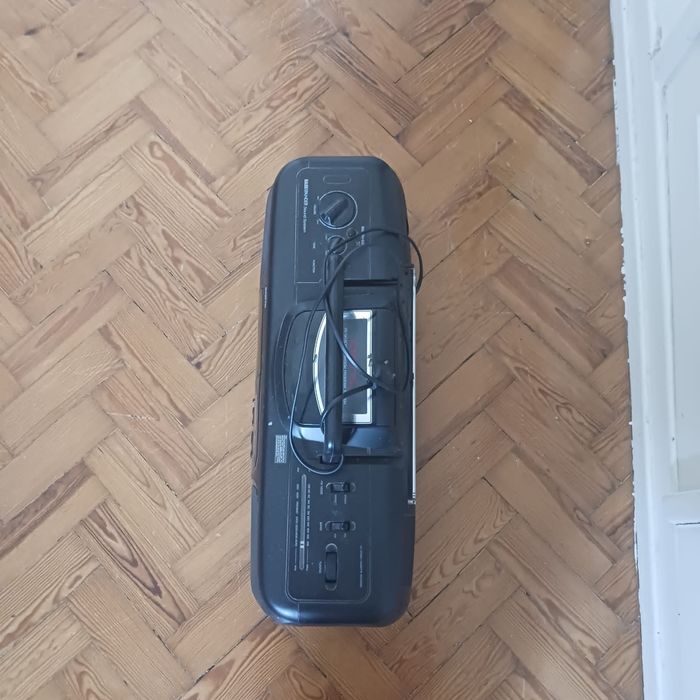 Rádio com leitor de cassete64738839135747122