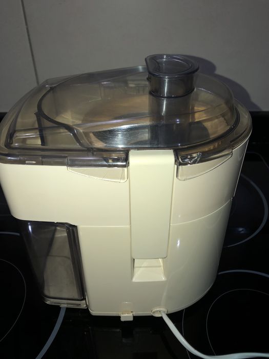 Centrifugadora/ Máquina de fazer sumos