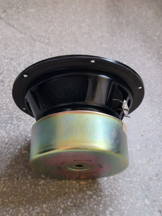 Głośnik JVC model w opisie