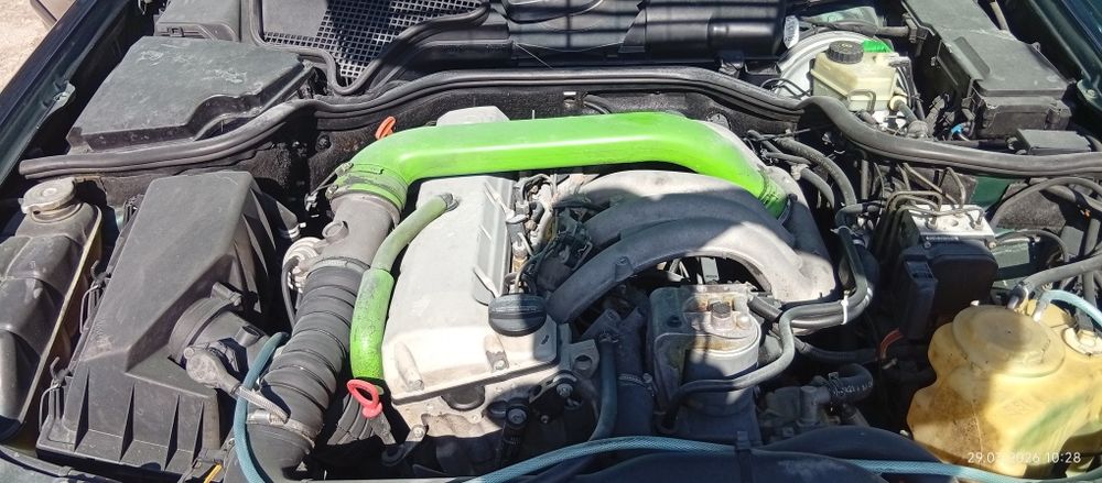 Продам Mercedes-Benz E 300T D